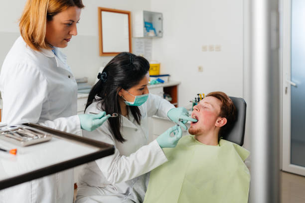 Best Emergency Tooth Extraction in Little Canada, MN